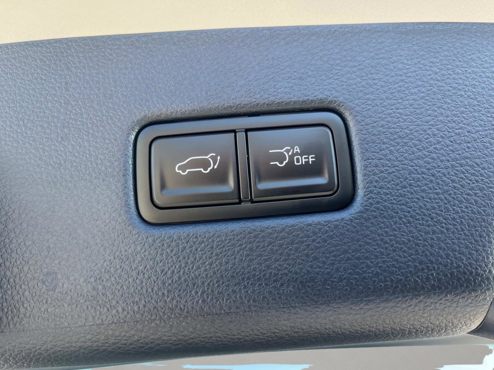 New 2026 Ceramic Silver Kia EX image 13