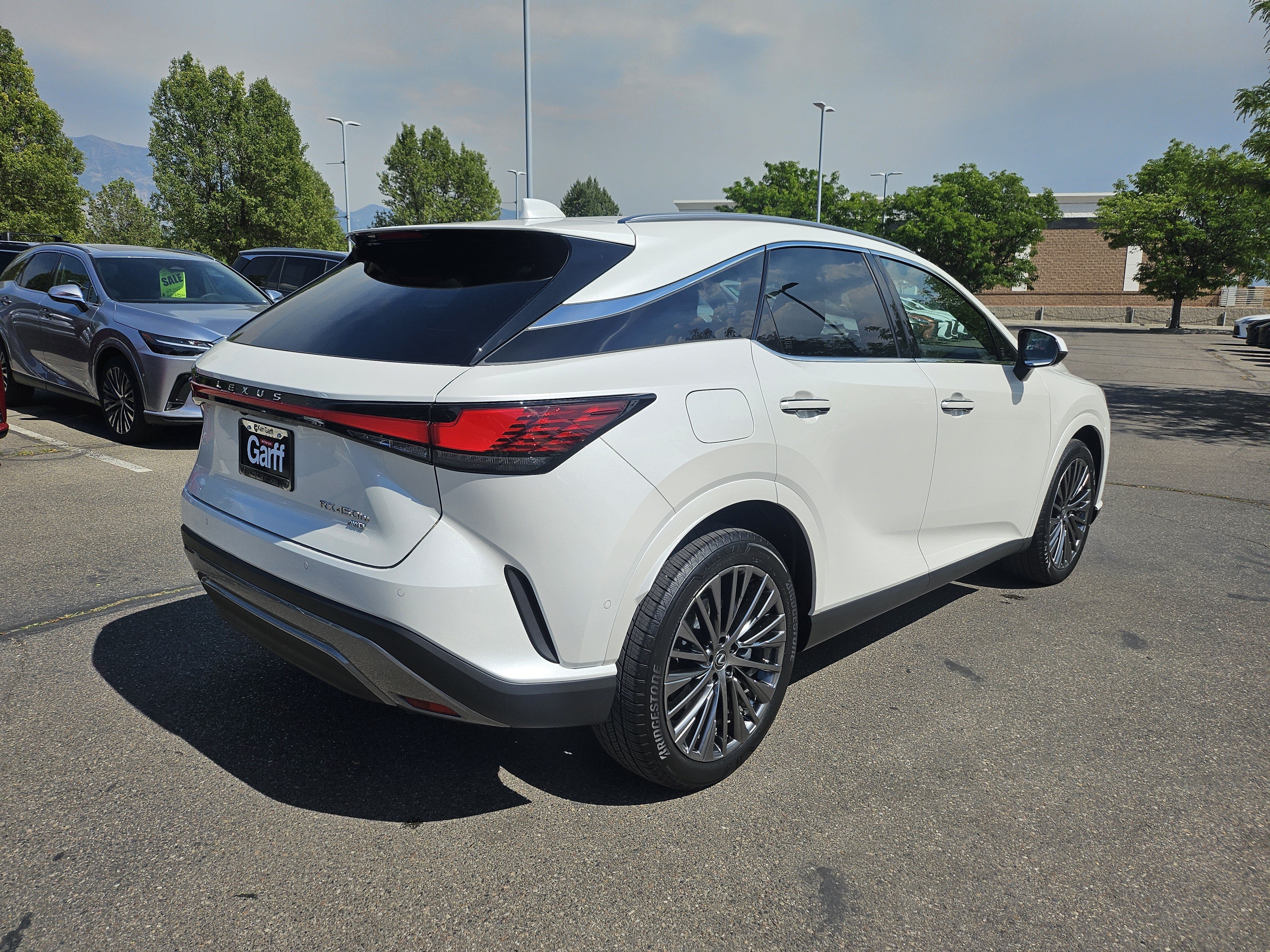 Certified Used 2025 EMINENT WHITE PEARL Lexus 450h+ Luxury image 5
