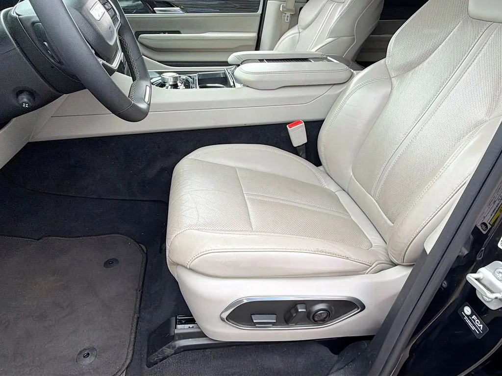 Used 2022 Diamond Black Jeep Series III image 14