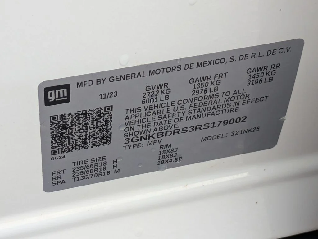 Used 2024 White Chevrolet LT image 23