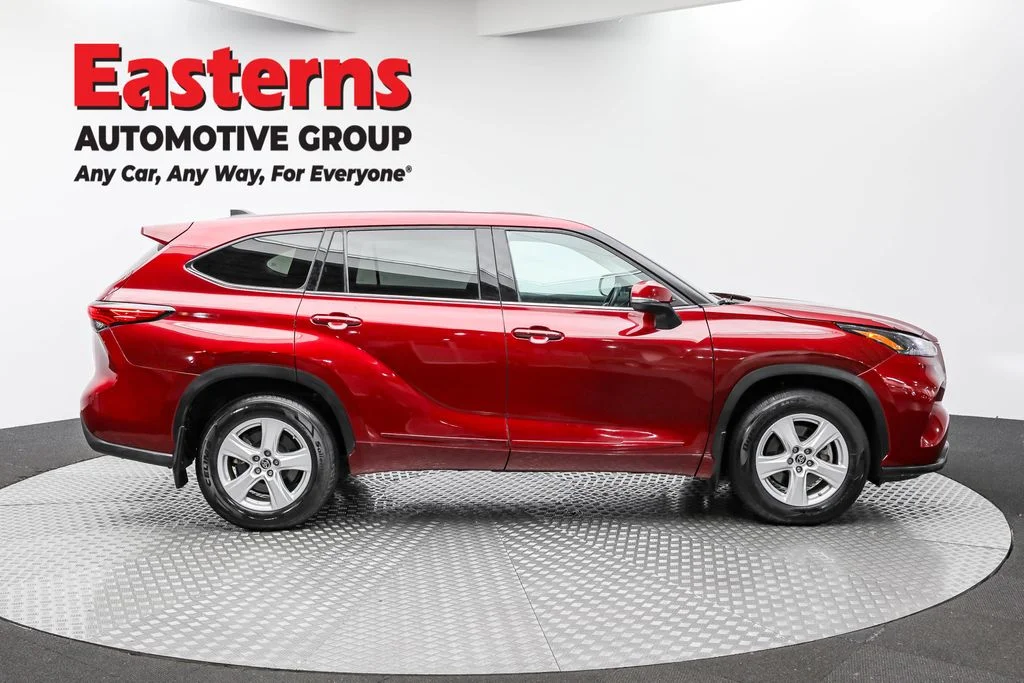 Used 2022 Red Toyota LE image 4