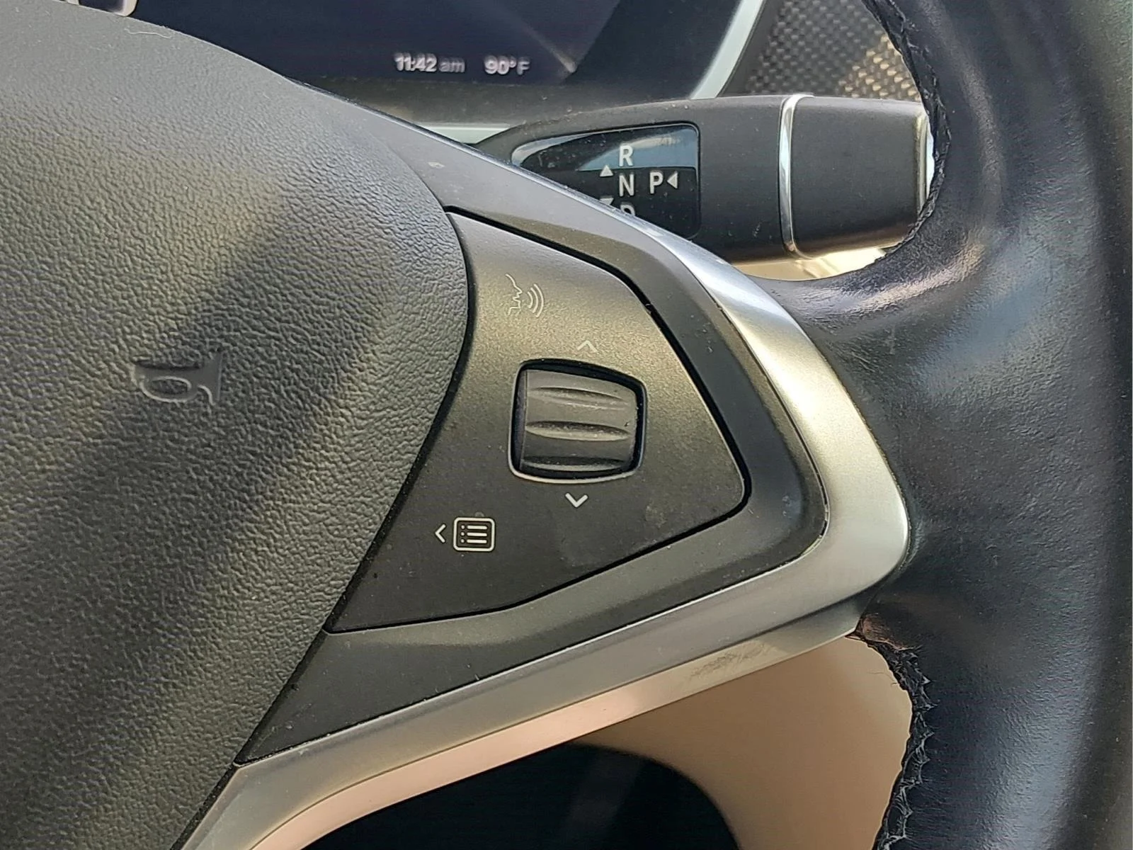 Used 2017  Tesla 90D image 28