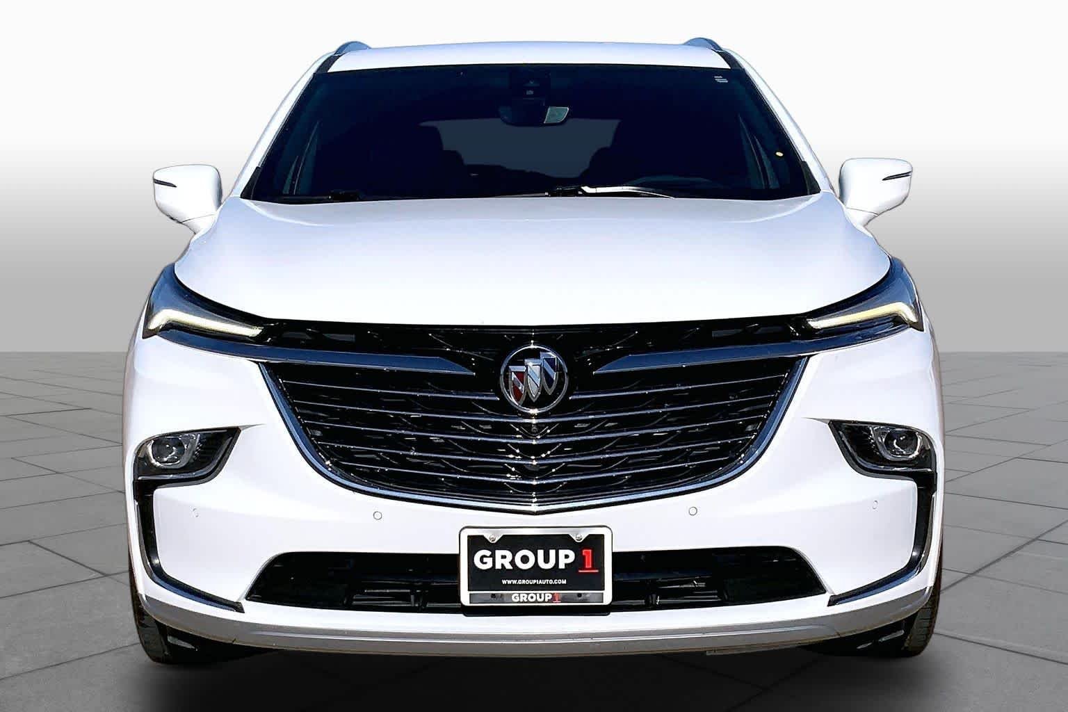 Used 2022 Summit White Buick Premium image 4