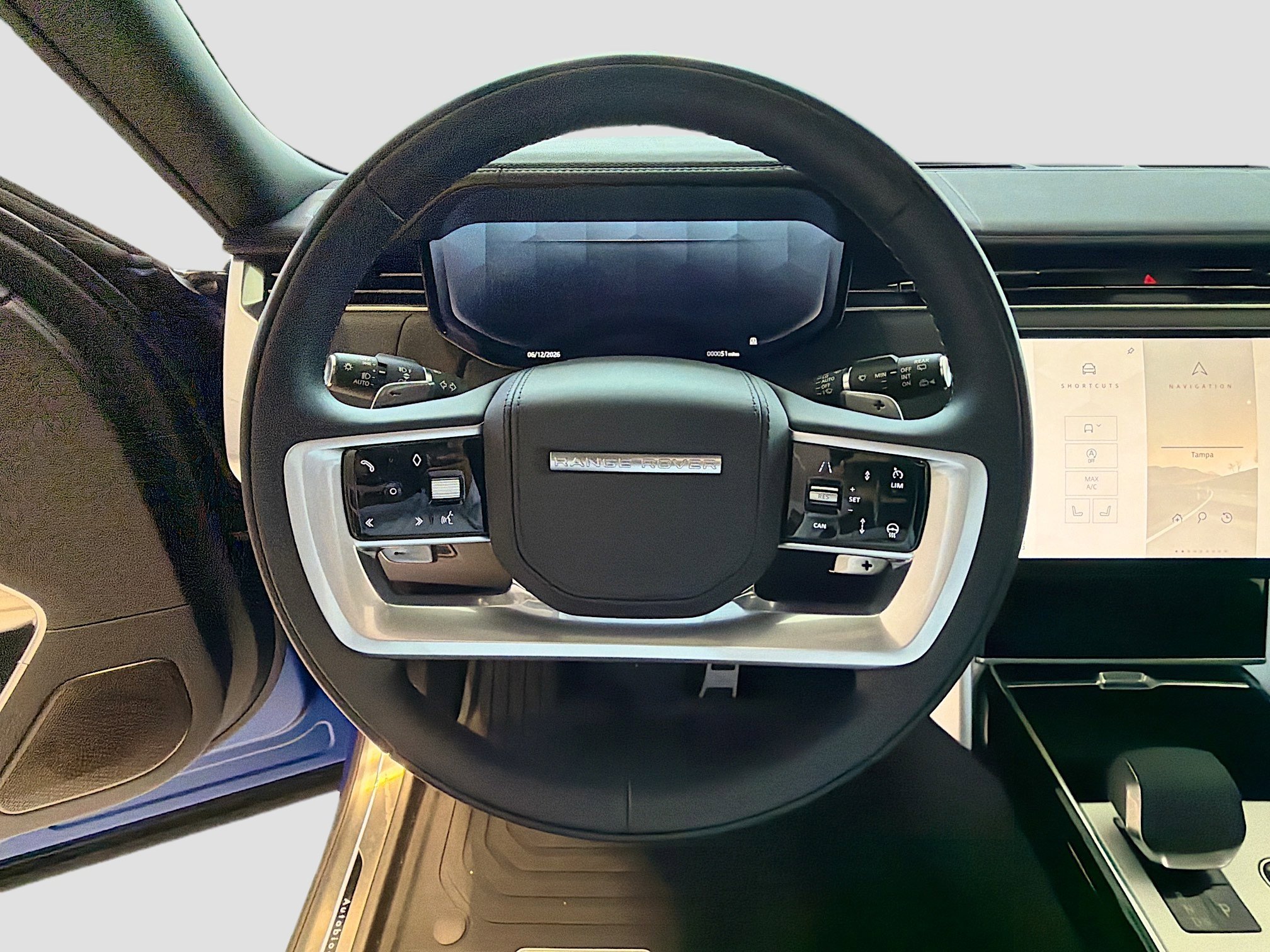 New 2026 Velocity Blue Satin Land Rover Autobiography image 36
