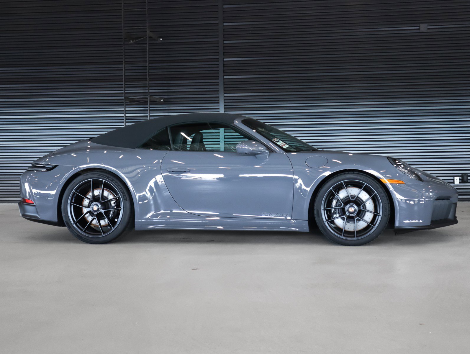 New 2026 Slate Grey Neo Porsche Carrera GTS Cabriolet image 11