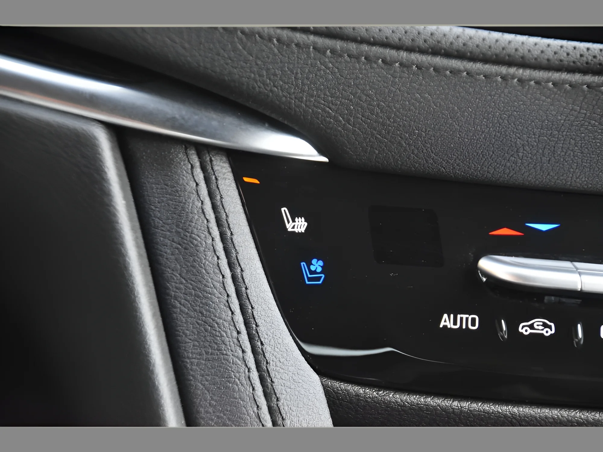 2025 Cadillac XT5 Premium Luxury - Photo 38