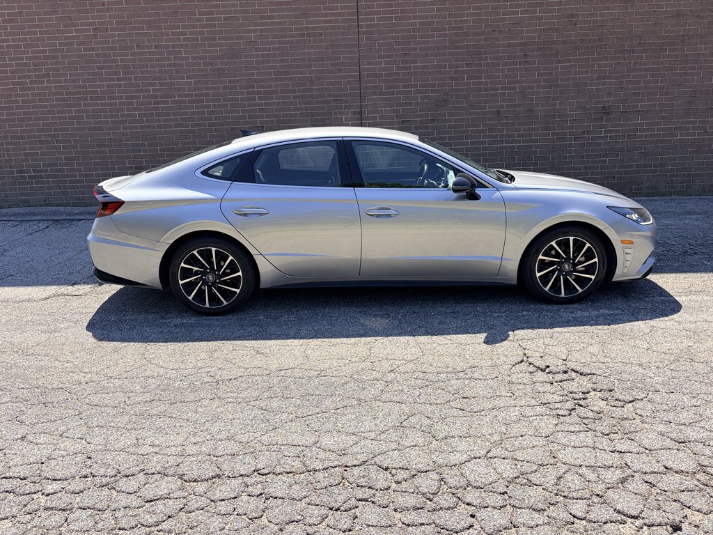 Used 2020 Shimmering Silver Pearl Hyundai SEL Plus image 6