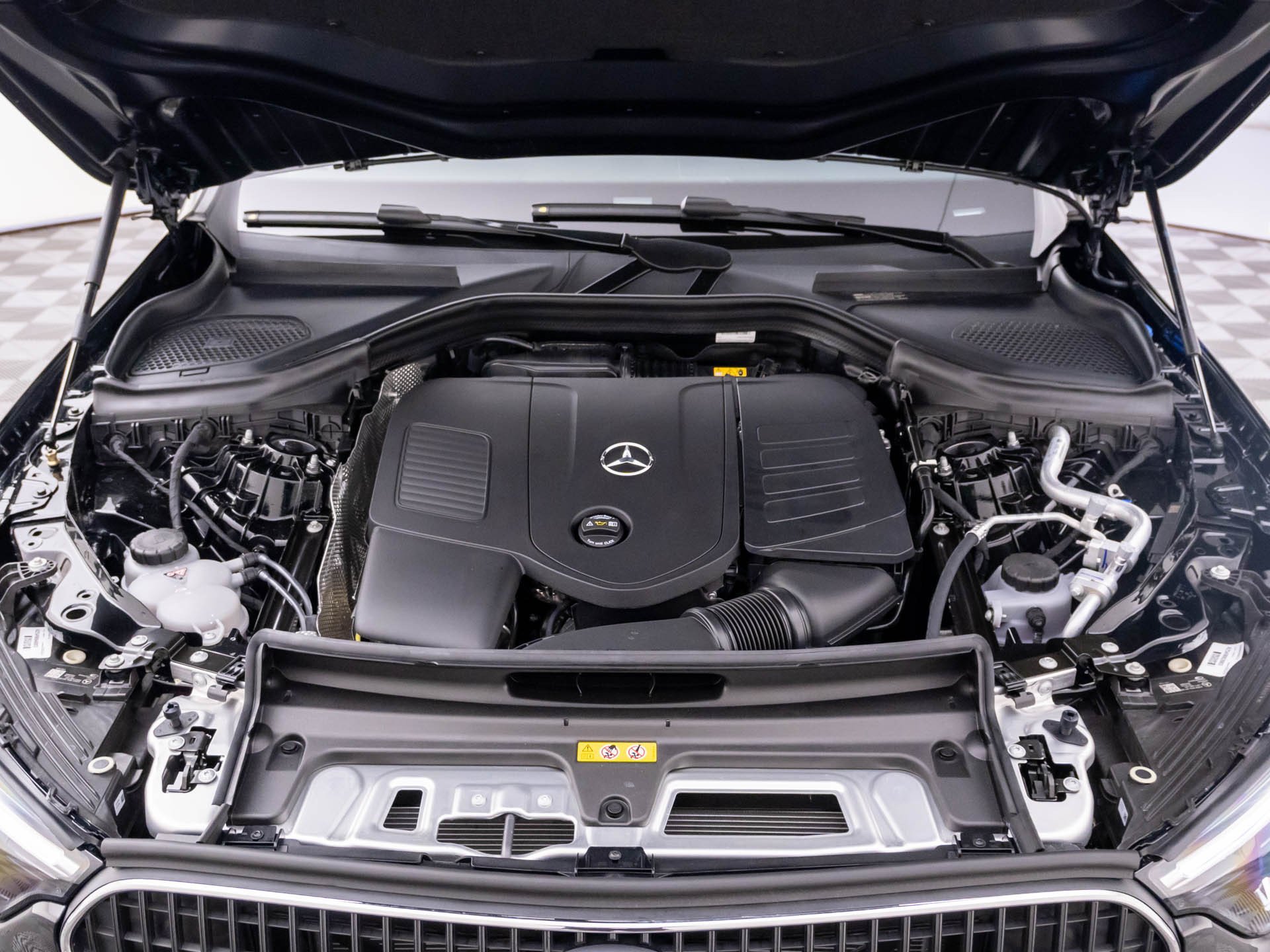 New 2026 Black Mercedes-Benz GLC 300 image 71