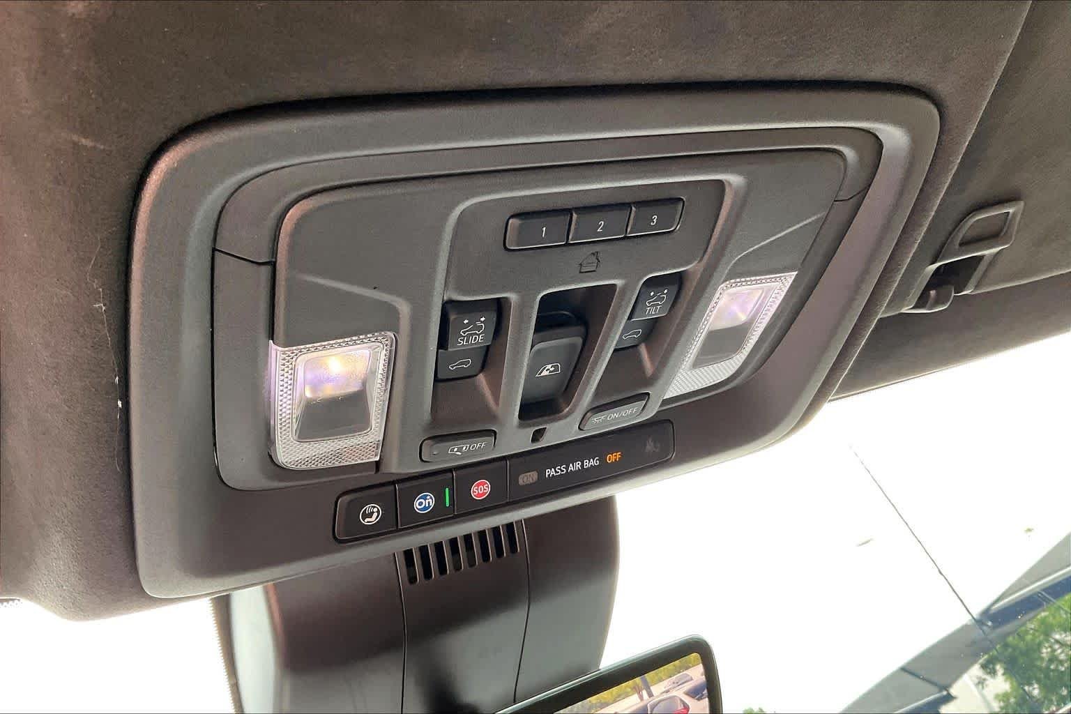 Used 2023 Sterling Metallic GMC Denali Ultimate image 32