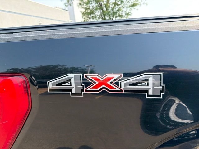 Used 2021 Blue Metallic Ford LARIAT image 13