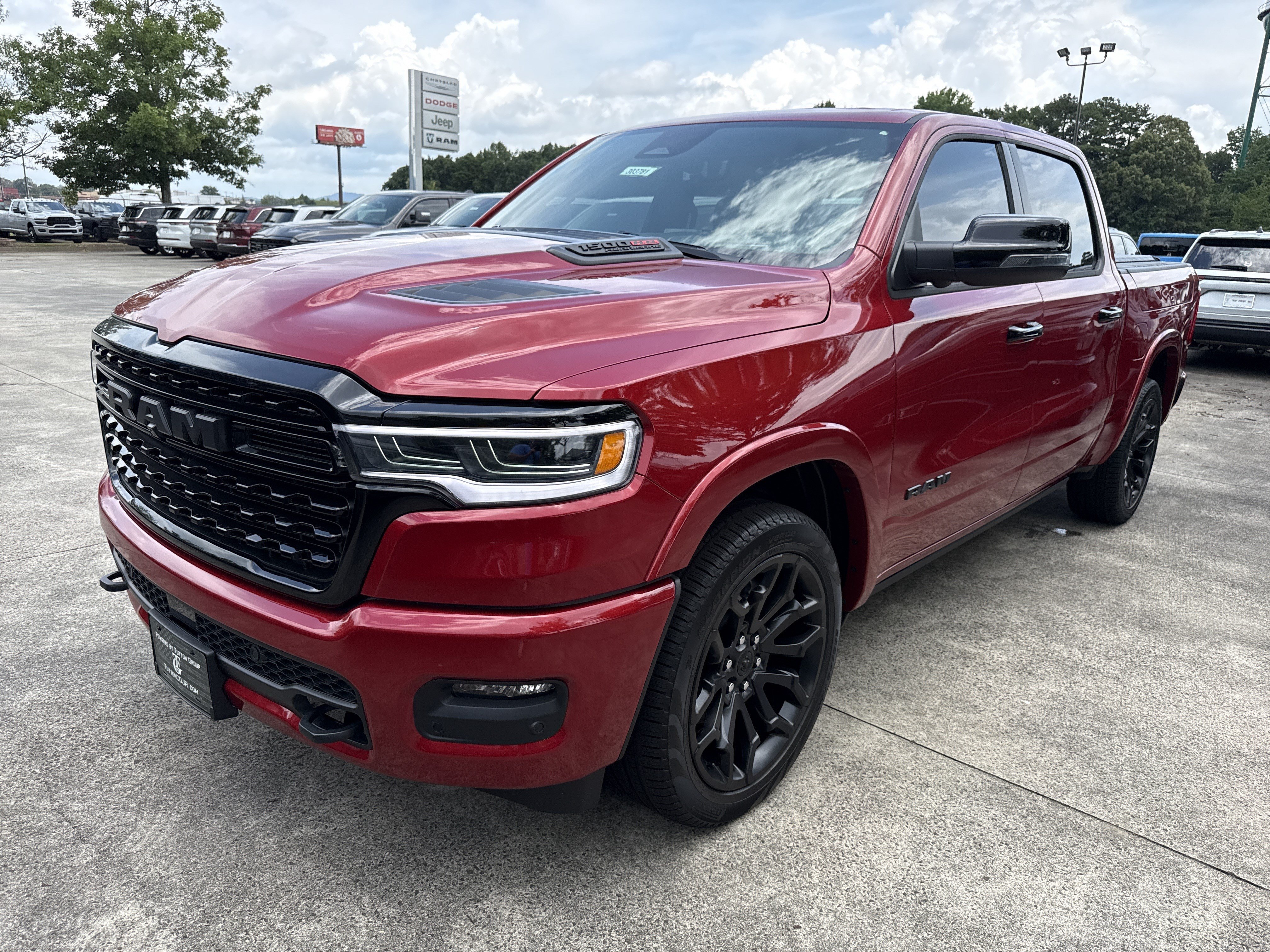 New 2026 Molten Red Pearl-Coat Exterior Paint RAM Limited image 3
