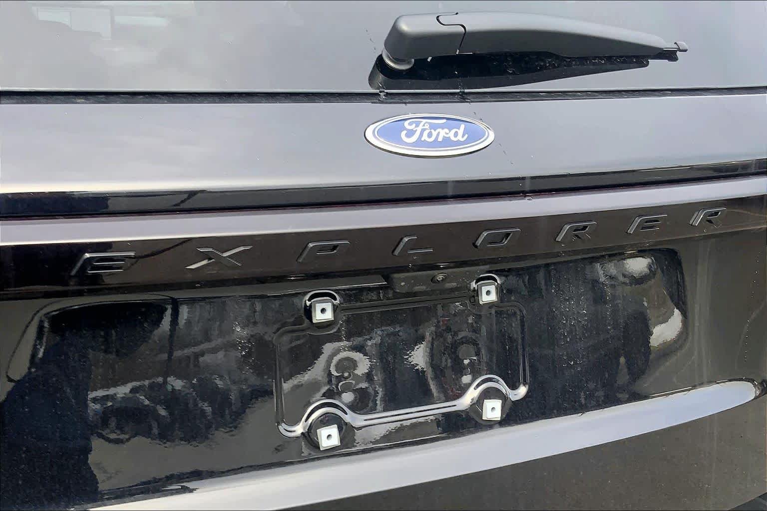 New 2026 Agate Black Metallic Ford ST image 6