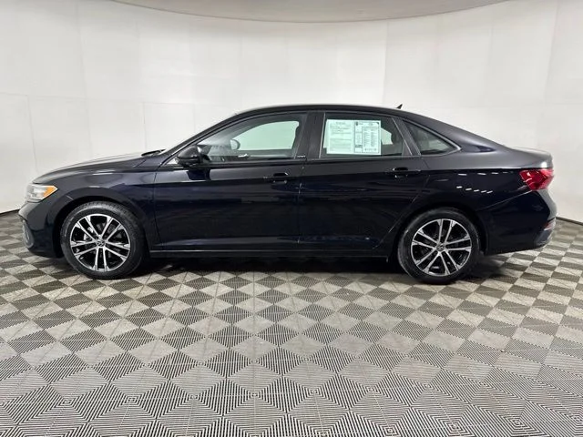 Used 2023 Deep Black Volkswagen 1.5T Sport image 7