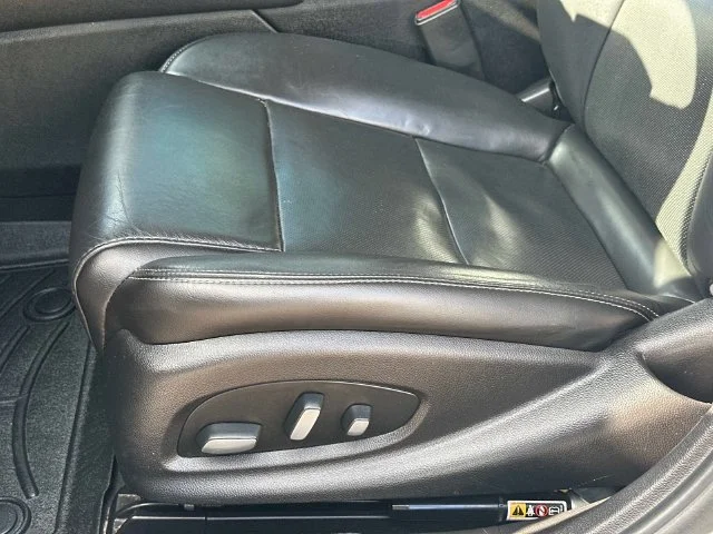 Used 2019 White Cadillac Luxury image 19