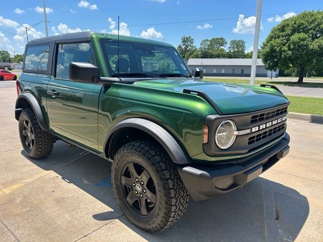 Used 2025 Green Ford Base image 4
