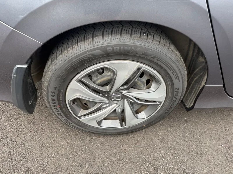 Used 2020  Honda LX image 15