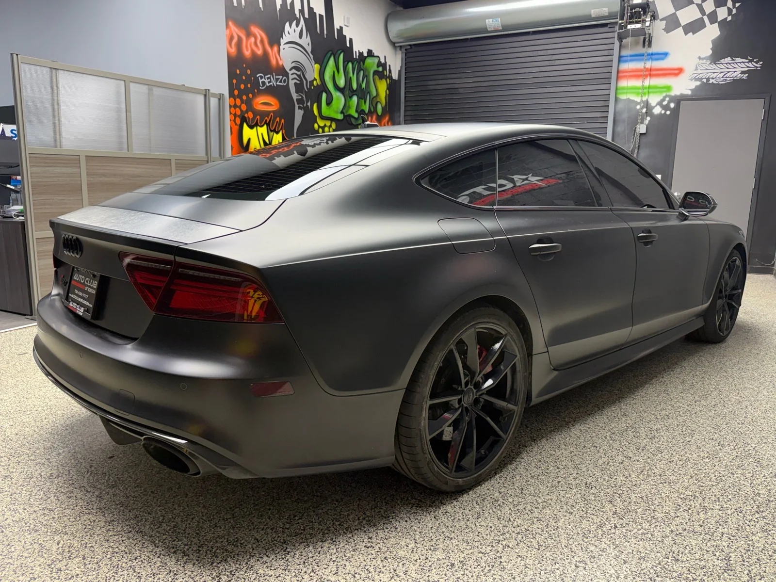 Used 2018 Black Audi 4.0T quattro performance image 6