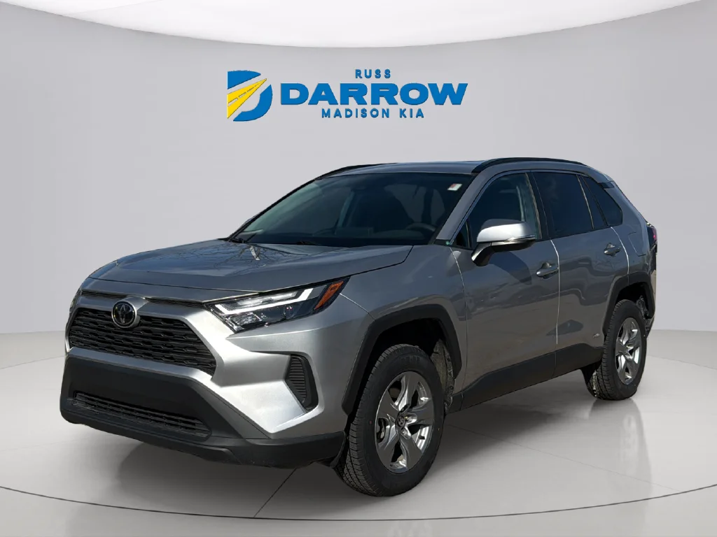 Used 2025 Silver Sky Metallic Toyota XLE image 1