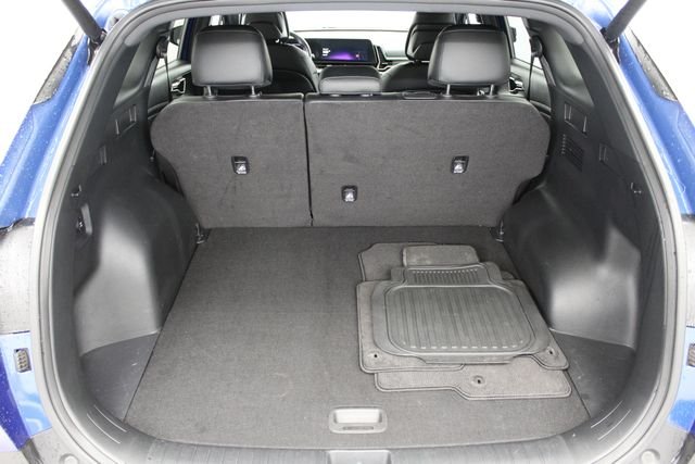 Used 2025 Sapphire Blue Kia X-Line image 9