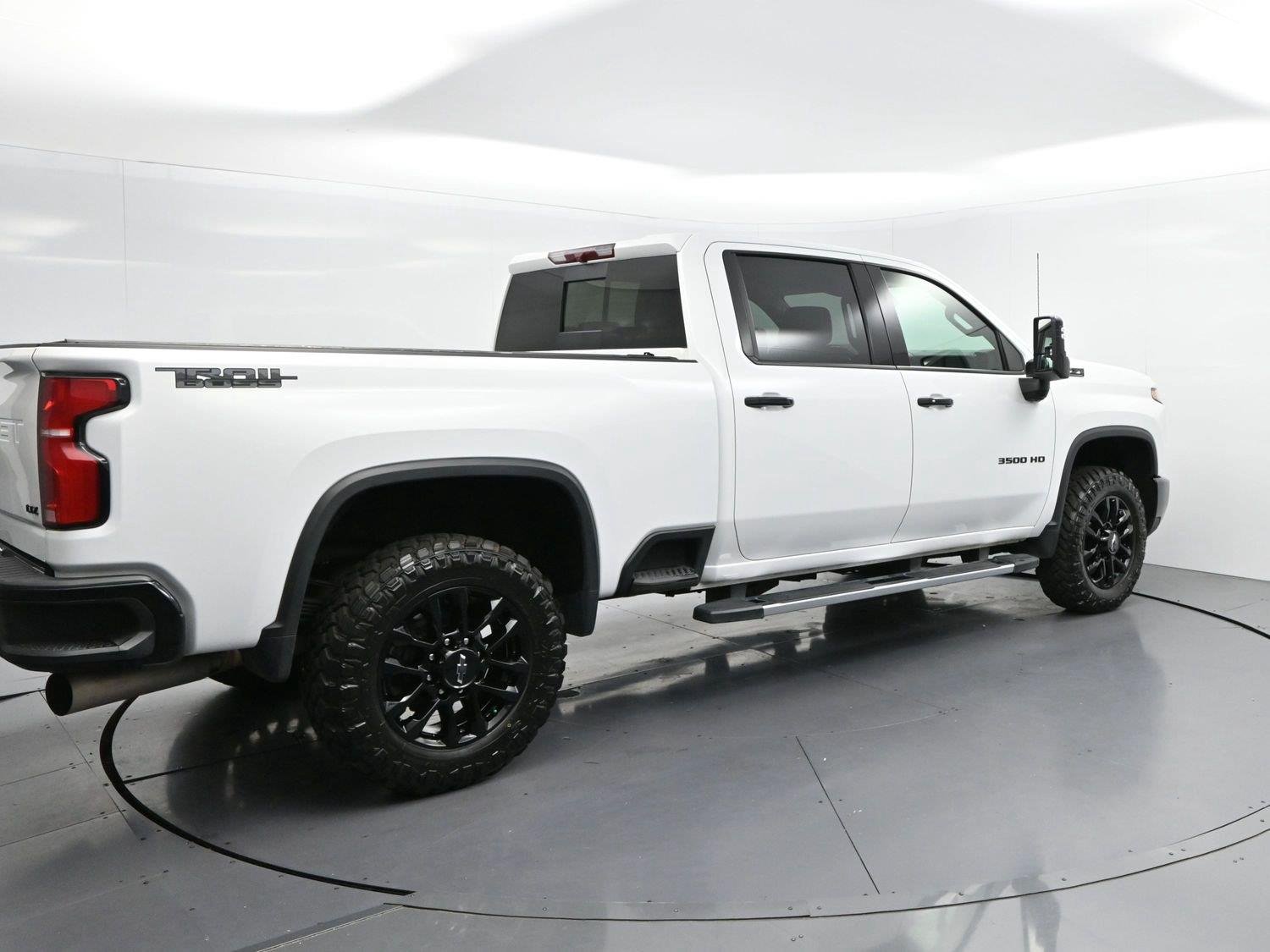 Used 2026 Summit White Chevrolet LTZ image 7