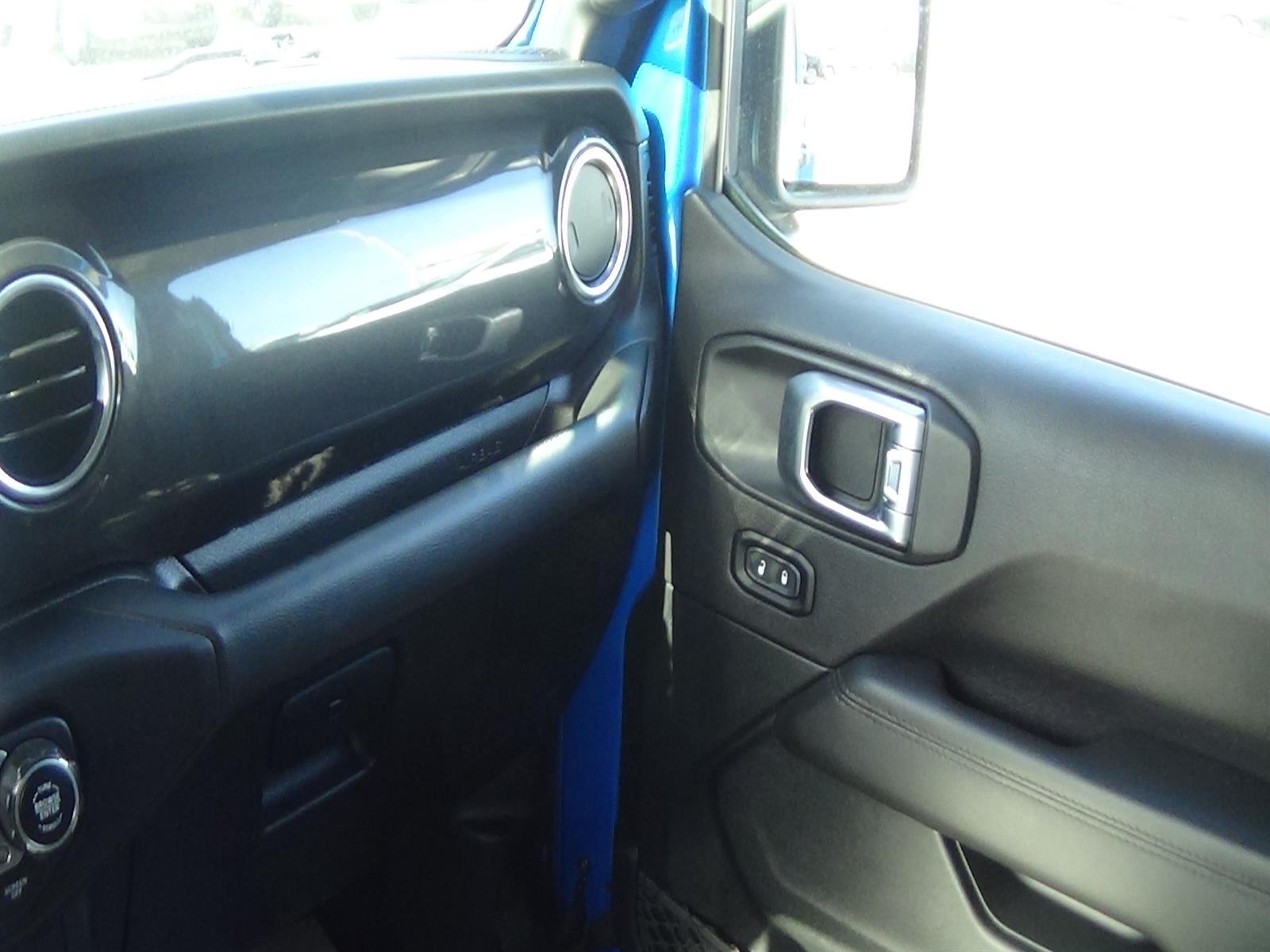 Certified Used 2021 Hydro Blue Pearl Coat (pbj) Jeep Sahara Altitude image 28