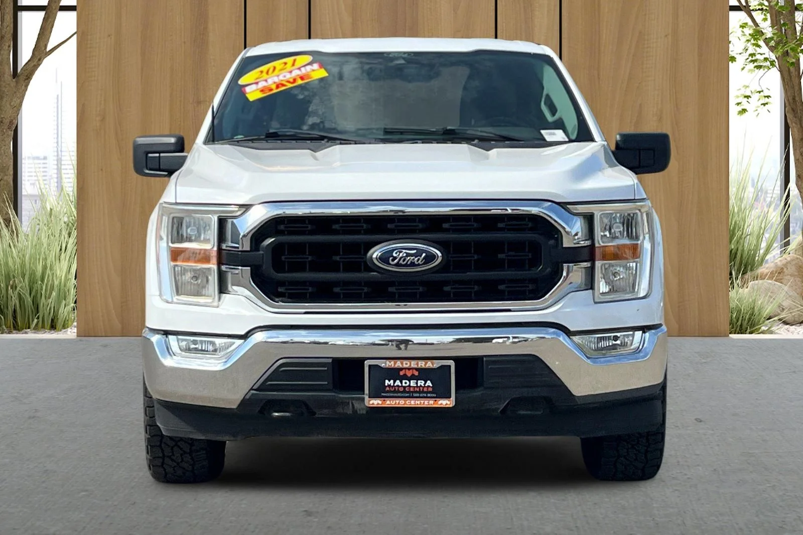 Used 2021 White Ford XLT image 9