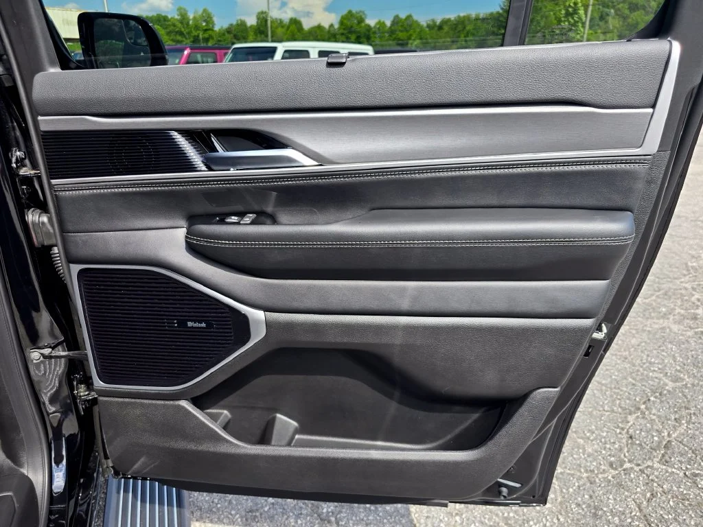 New 2026 Black Jeep Limited Reserve image 38