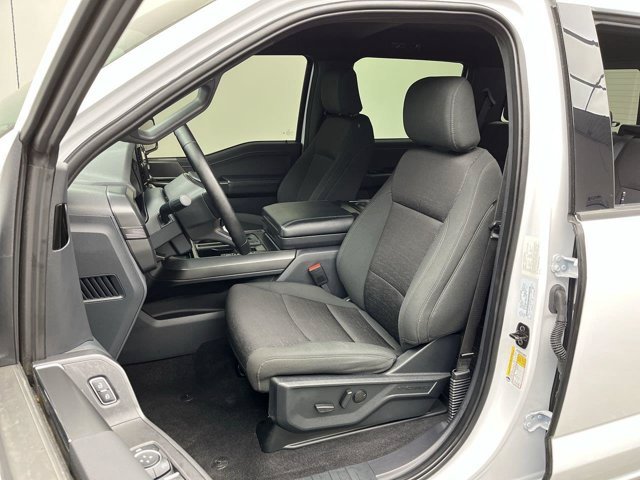 Used 2024 Oxford White Ford XLT image 12