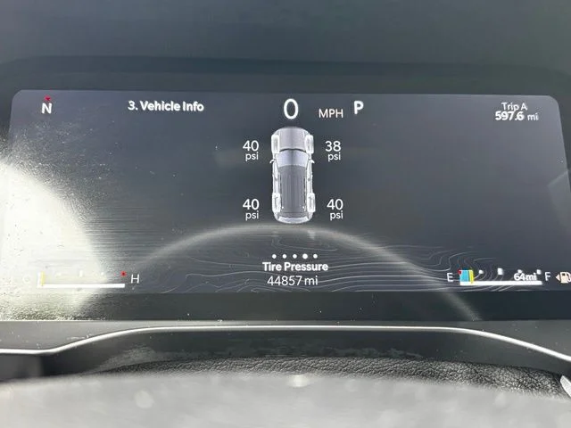 Used 2024 White Jeep Altitude image 10