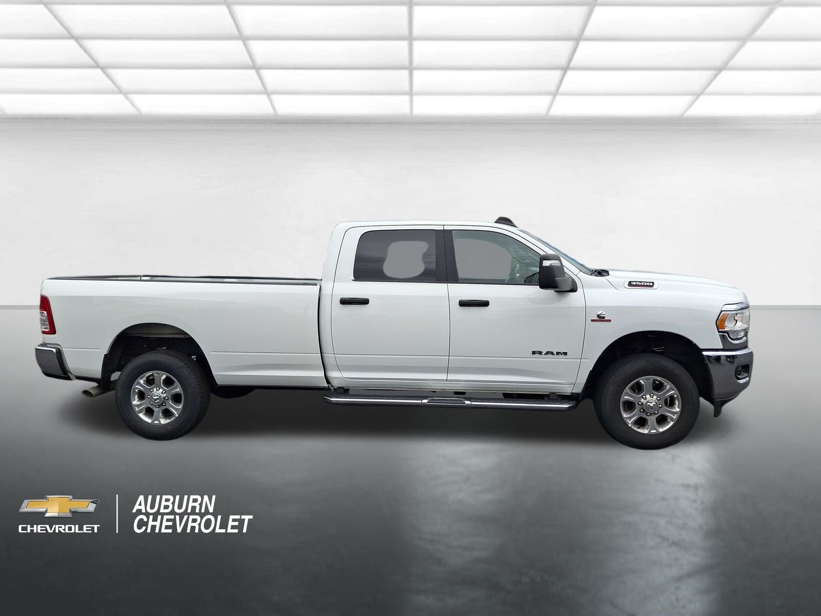 Used 2024 White Ram Big Horn image 2