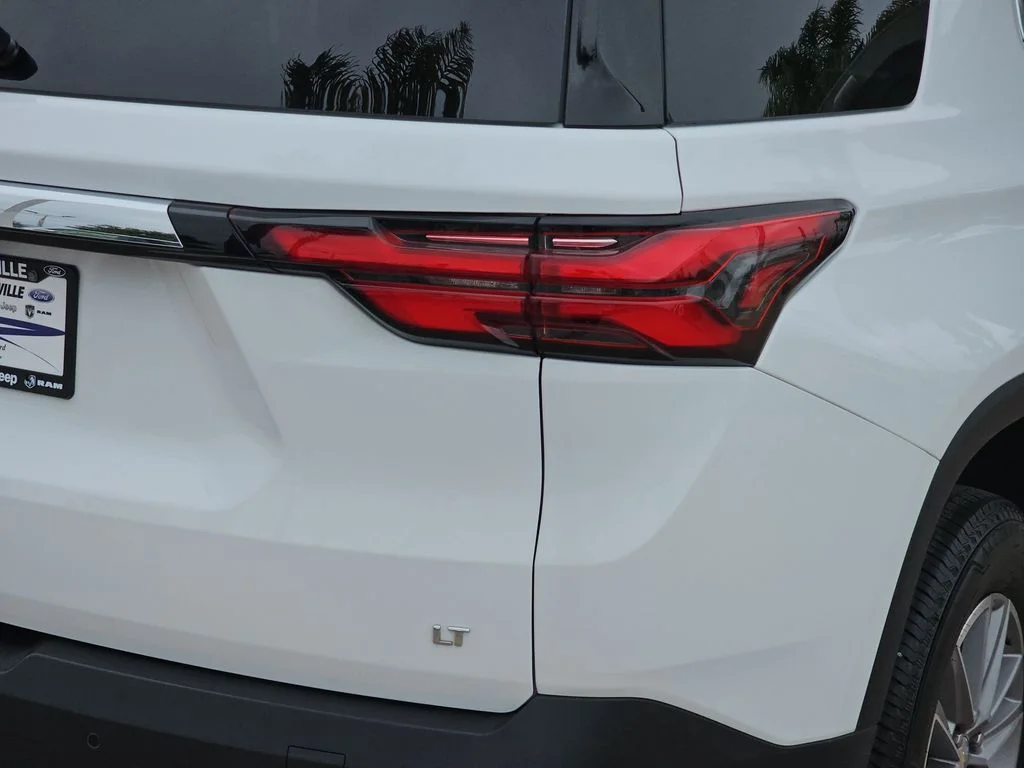 Used 2022 White Chevrolet LT image 38