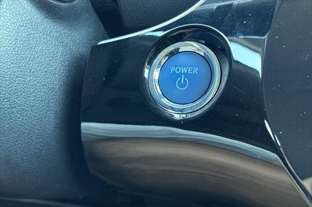 Certified Used 2021 CLASSIC SILVER MET Toyota  image 21