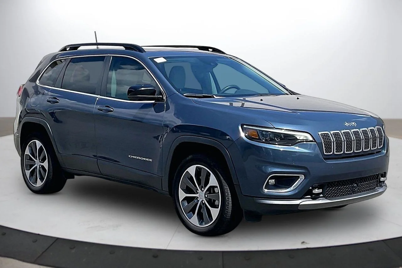 Used 2022 Blue Jeep Limited image 2