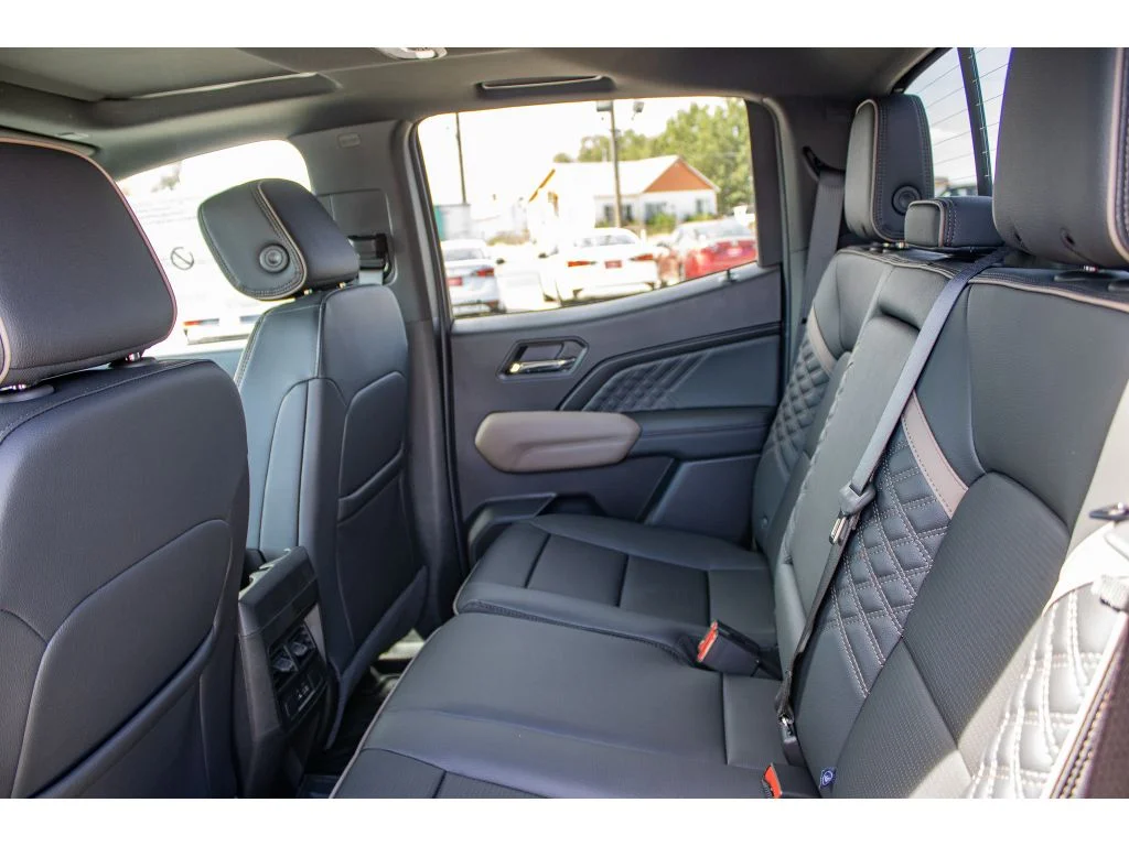 New 2026 GLACIER METALLIC GMC 4WD Denali image 17