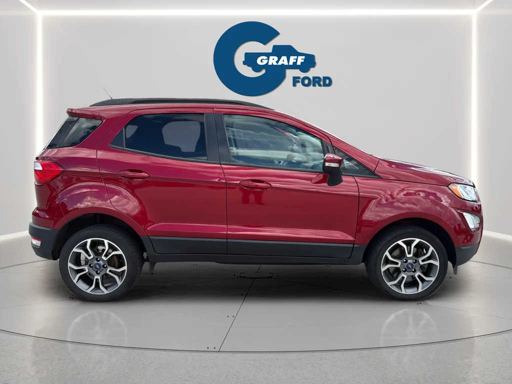 Used 2018 Red Ford SE image 5