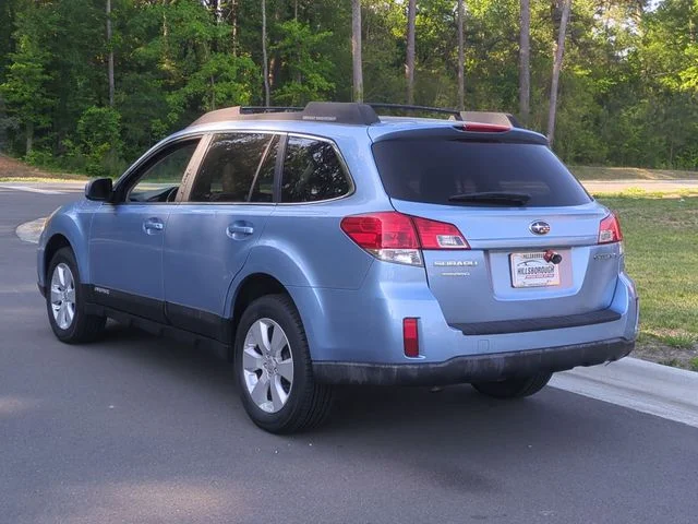 Used 2010 Blue Subaru 2.5i Premium image 11