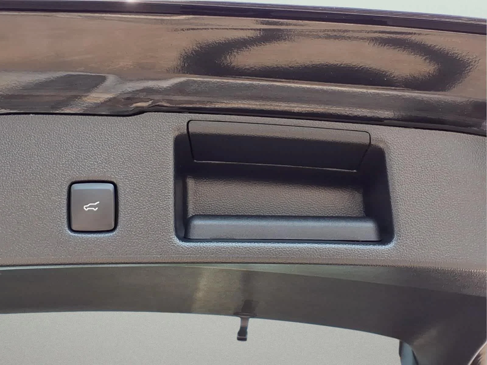 Used 2022 Agate Black Metallic Ford SEL image 7