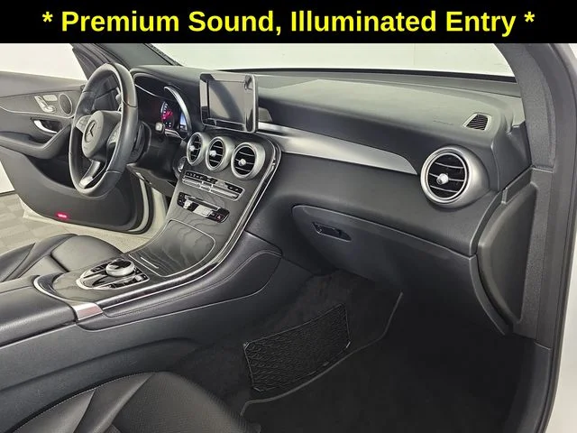 Used 2018 White Mercedes-Benz GLC 300 image 26