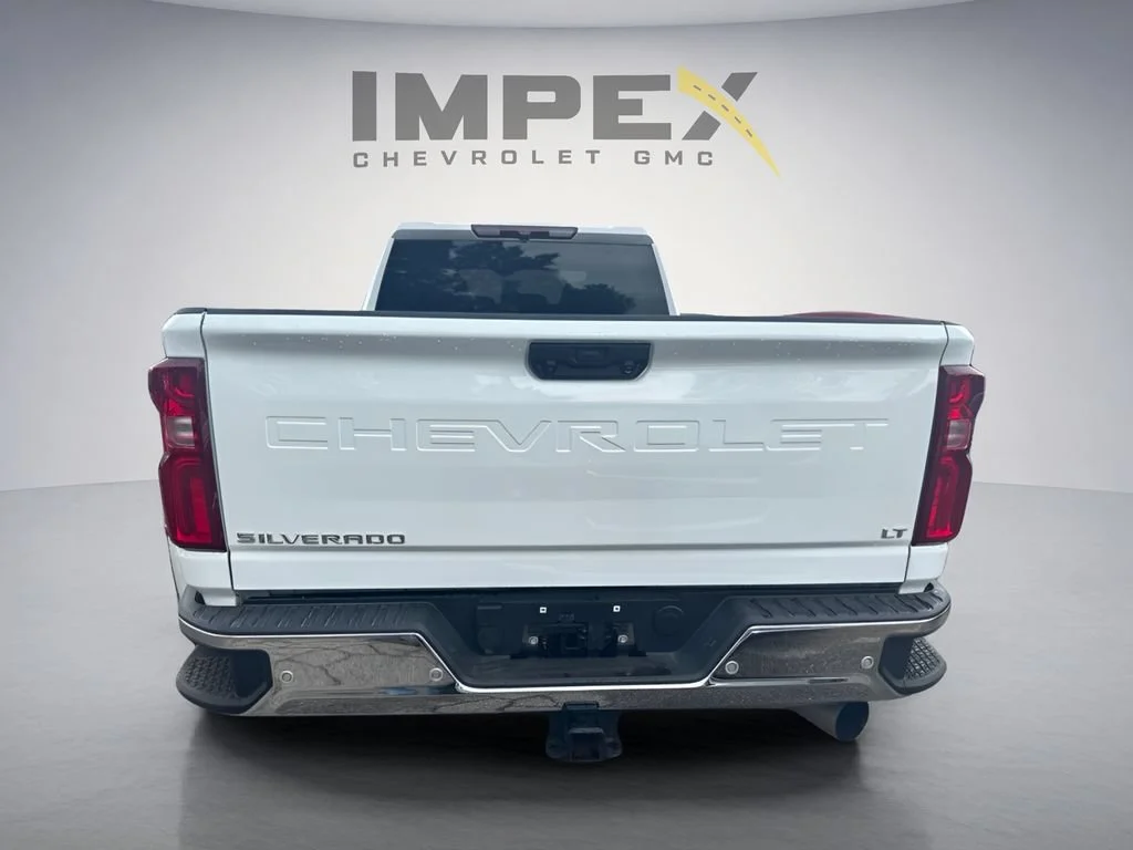 Used 2026 Summit White Chevrolet LT DRW image 3