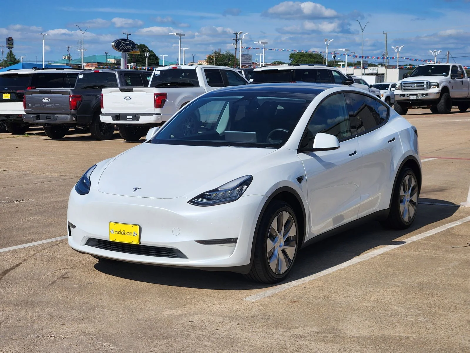 Used 2023 White Tesla Long Range image 3