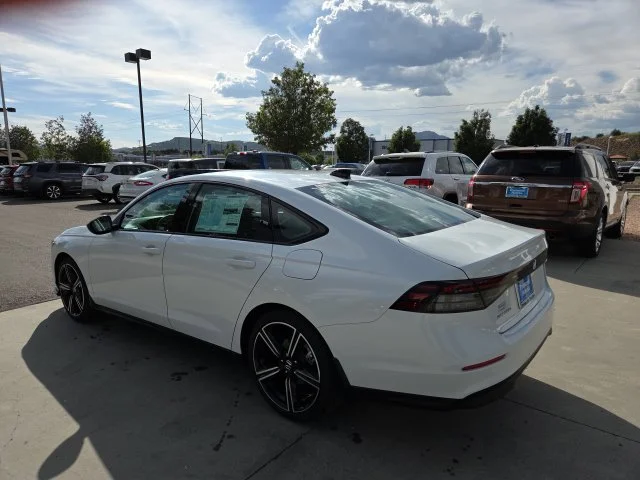 New 2026 Platinum White Pearl Honda SE image 4