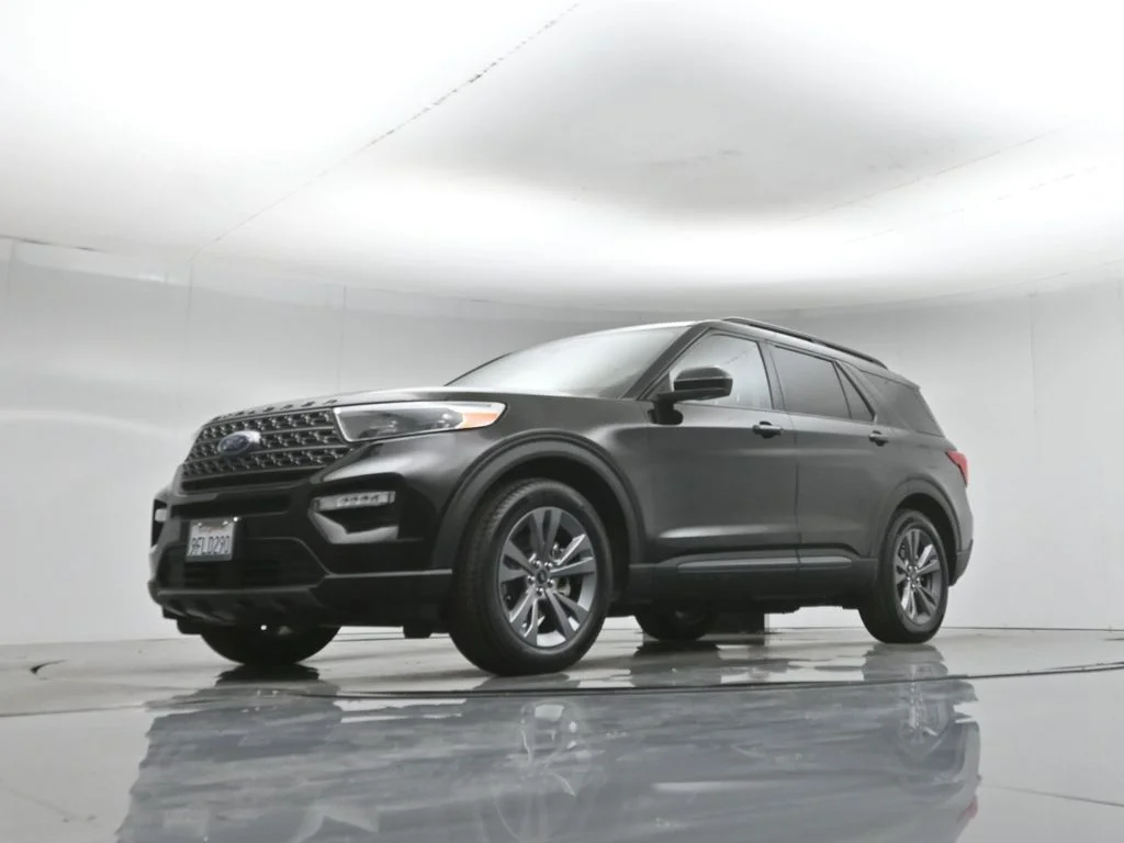 Certified Used 2022 Black Ford XLT image 4