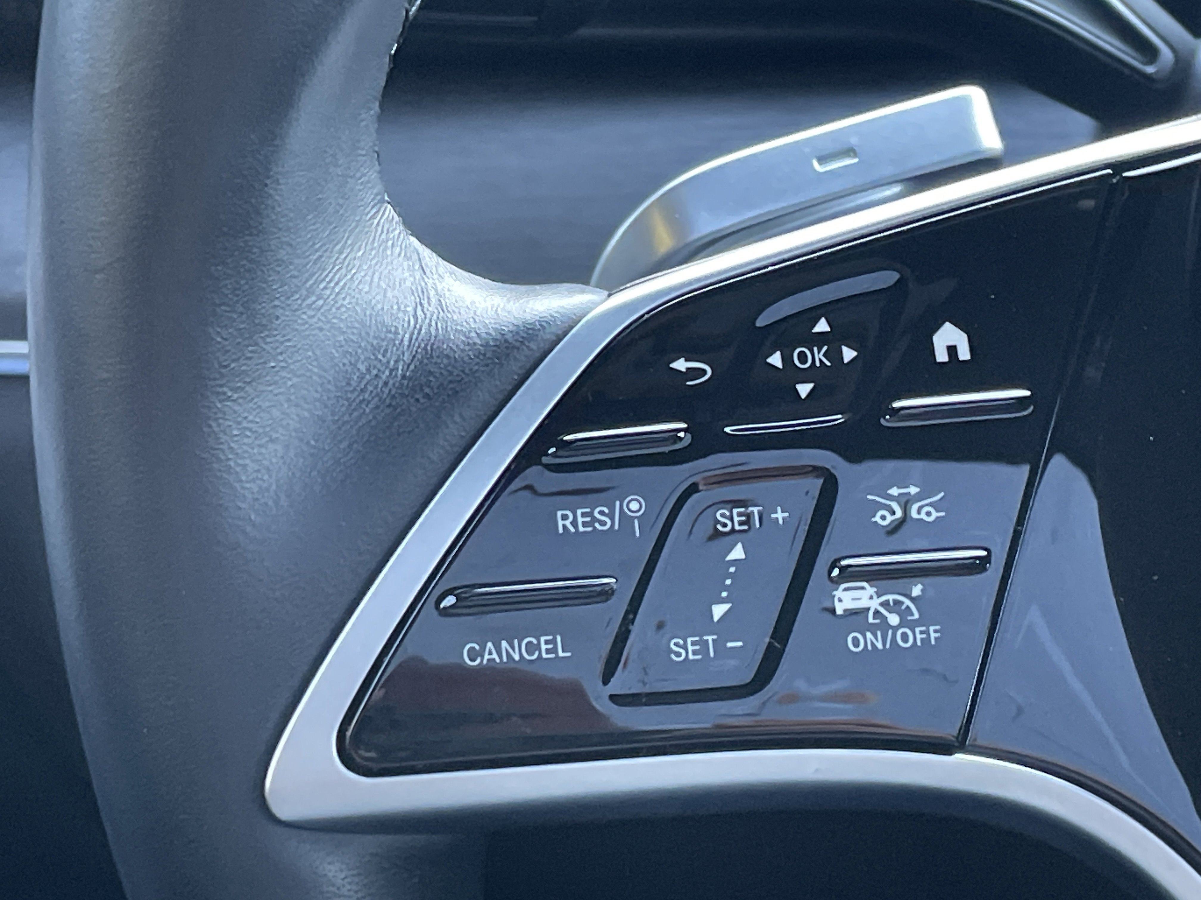 2025 Mercedes-Benz GLS Base - Photo 28