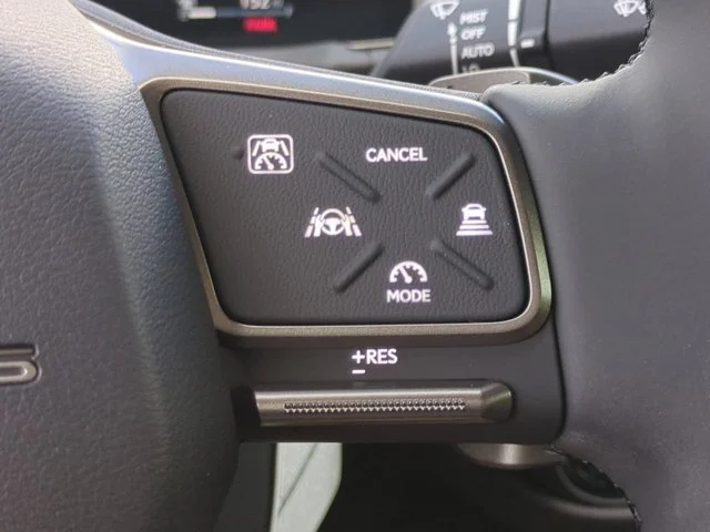 New 2026 Ultra White Lexus ES 350h PREMIUM image 24