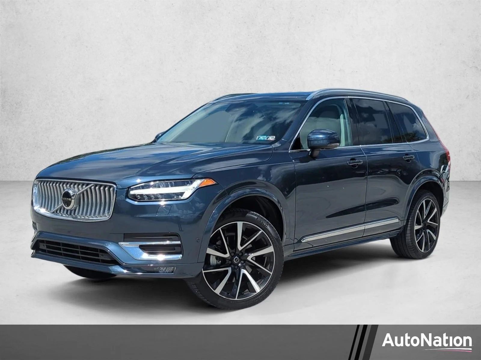 Used 2024 Blue Volvo Plus Bright Theme image 1