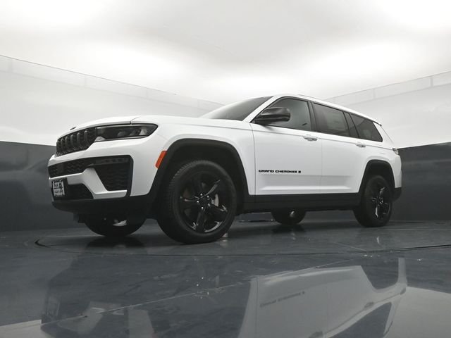 New 2026 Bright White Clear-Coat Exterior Paint Jeep Limited image 20