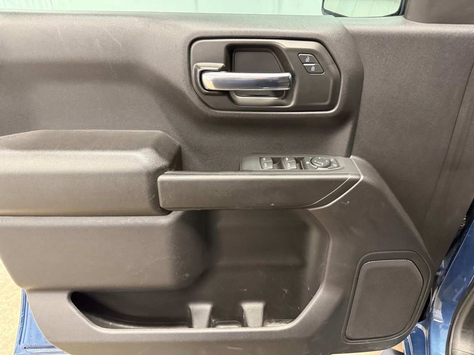 Used 2024 Blue Chevrolet Custom image 18