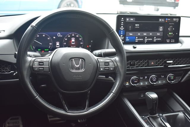 Used 2024  Honda Sport image 19