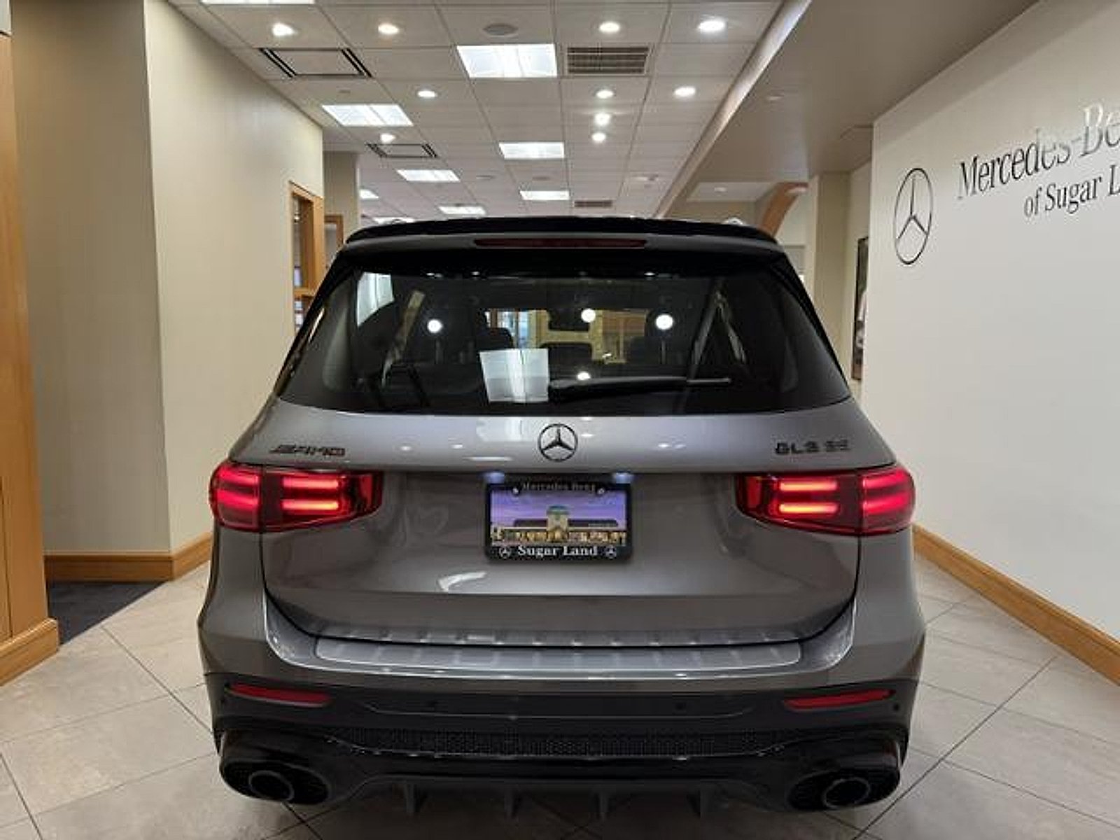Certified Used 2025 Mountain Grey Metallic Mercedes-Benz 4MATIC® image 4