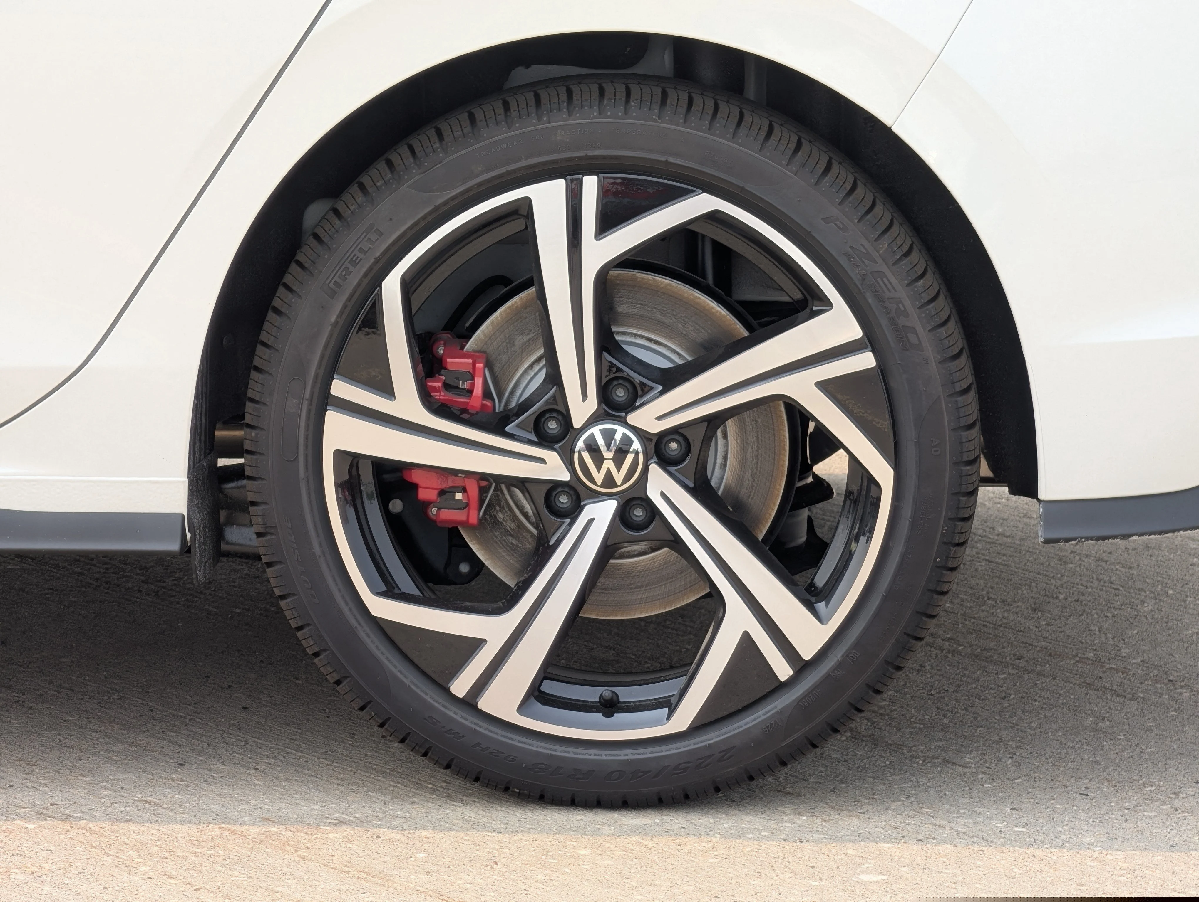 New 2026 Opal White Pearl Volkswagen SE image 3